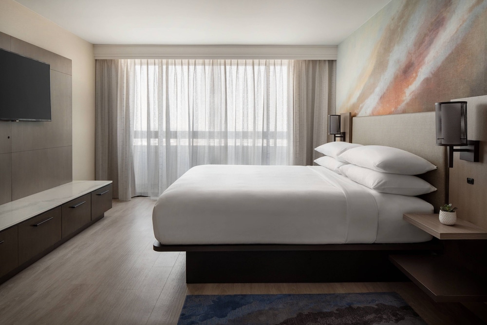 Torrance Marriott Redondo Beach 8/42
