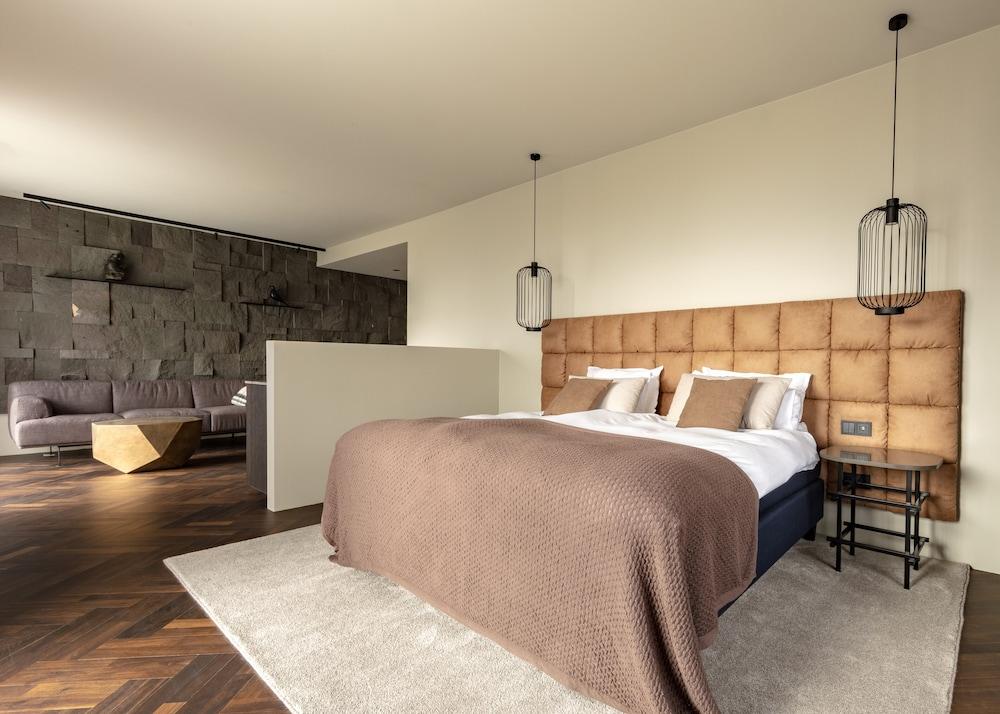 Deluxe, Double Bed, Sofa
