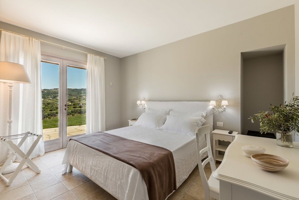 Tenuta Petra Bianca 14/32