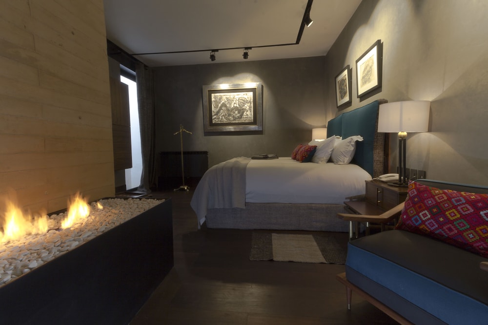 Uvence Arte + Hotel 16/50