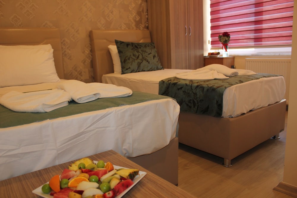 Gorur Hotel 21/30