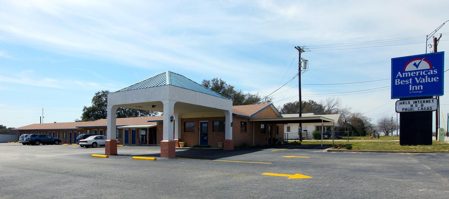 Americas Best Value Inn Comanche 11/12