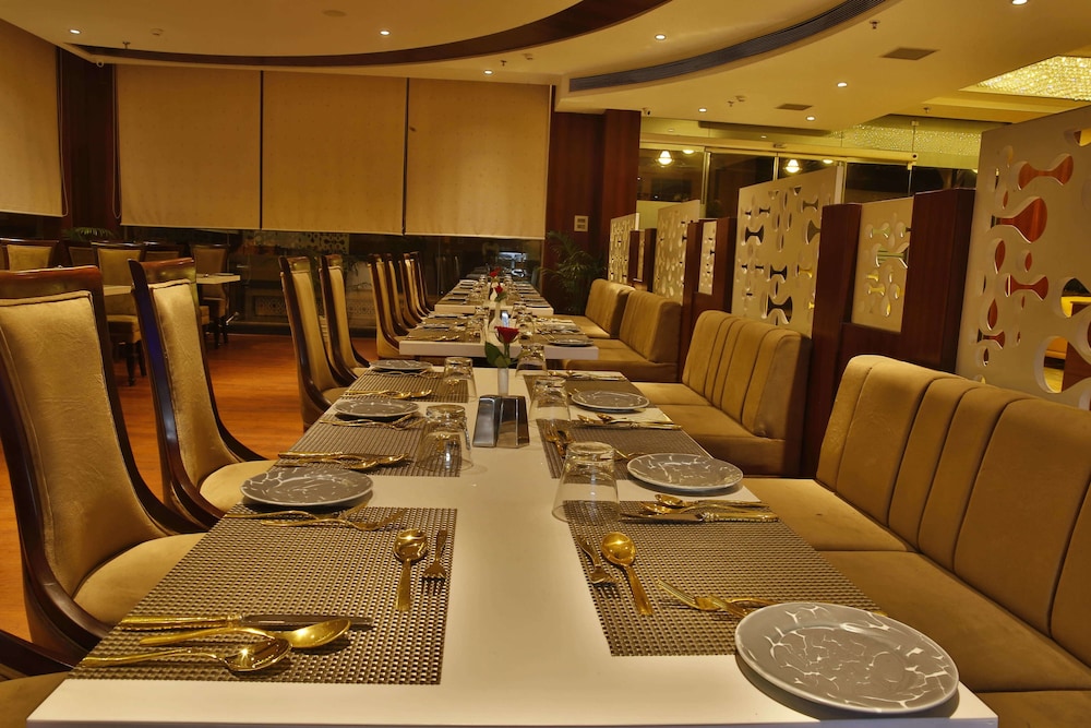 Hotel Ranbirs 19/23