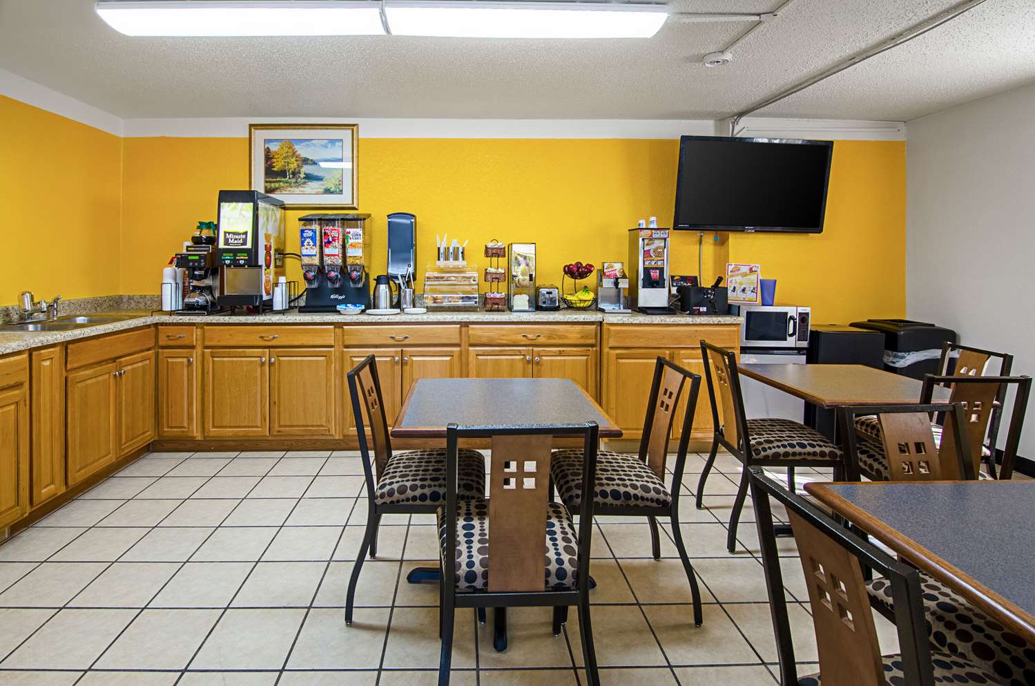 Travel Inn Bristol Near State Street (ex Rodeway Inn) 17/24