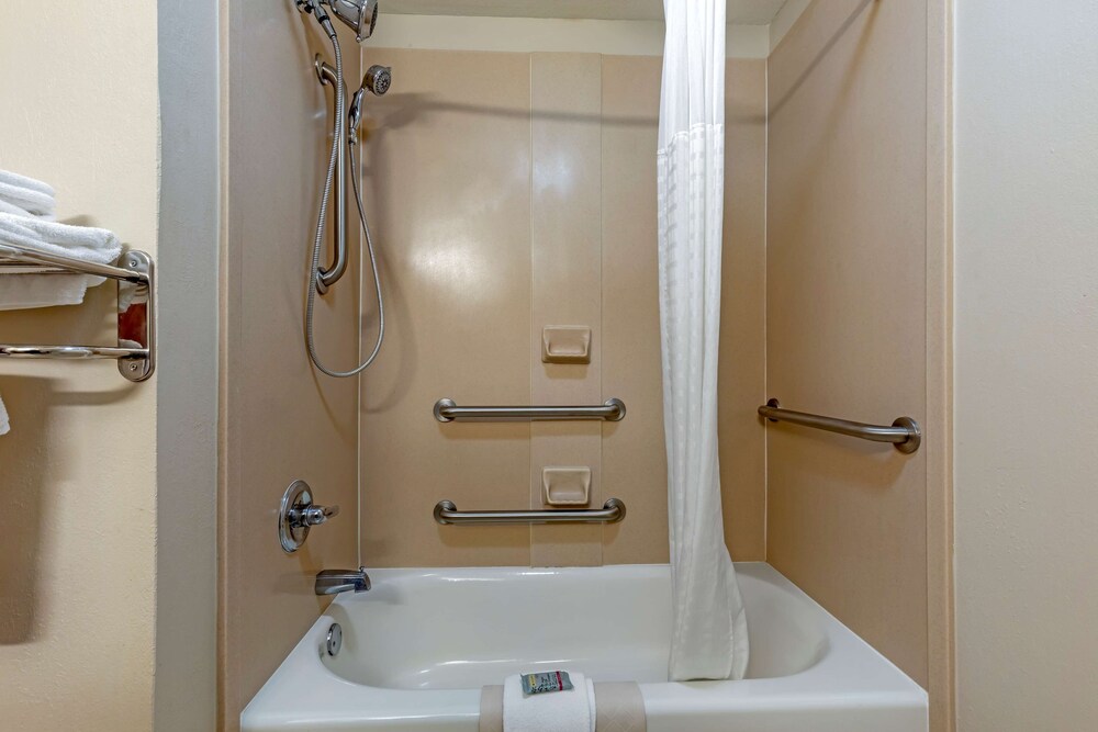 Best Western Seminole Inn & Suites 13/36