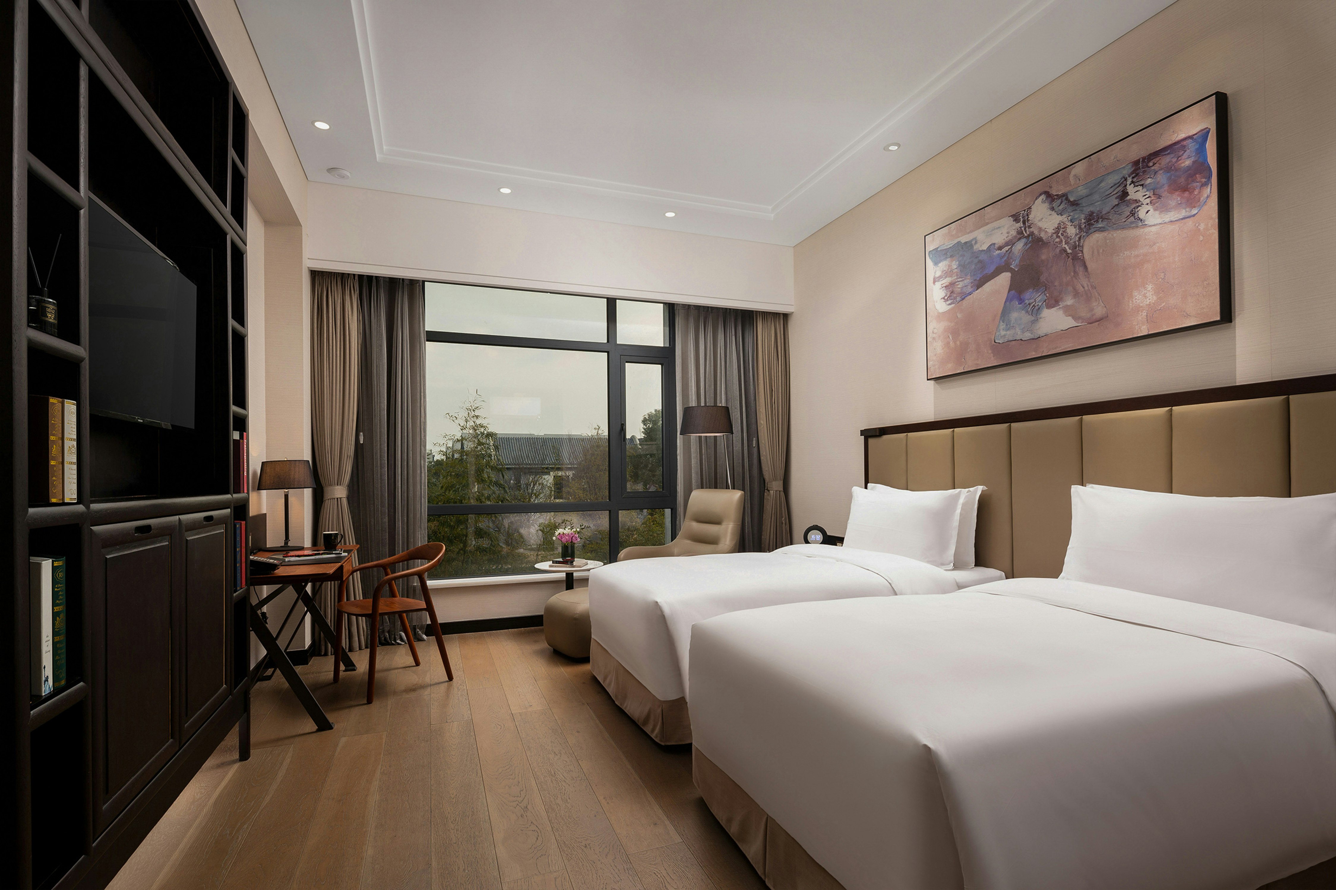 DELUXE, TWIN BEDS, GARDEN VIEW