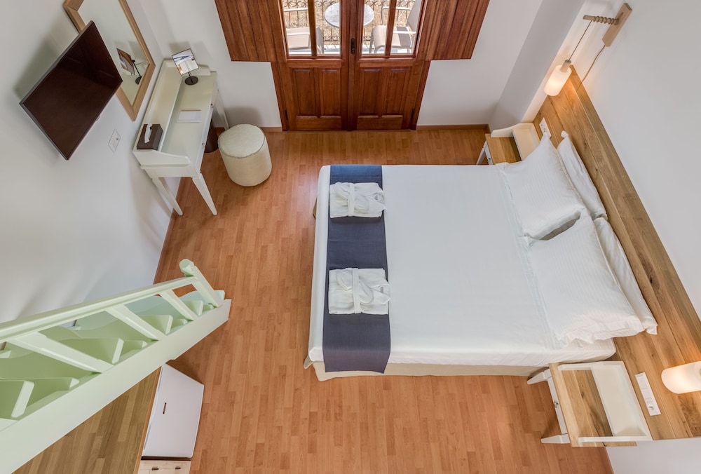 A Symi Residences 44/68