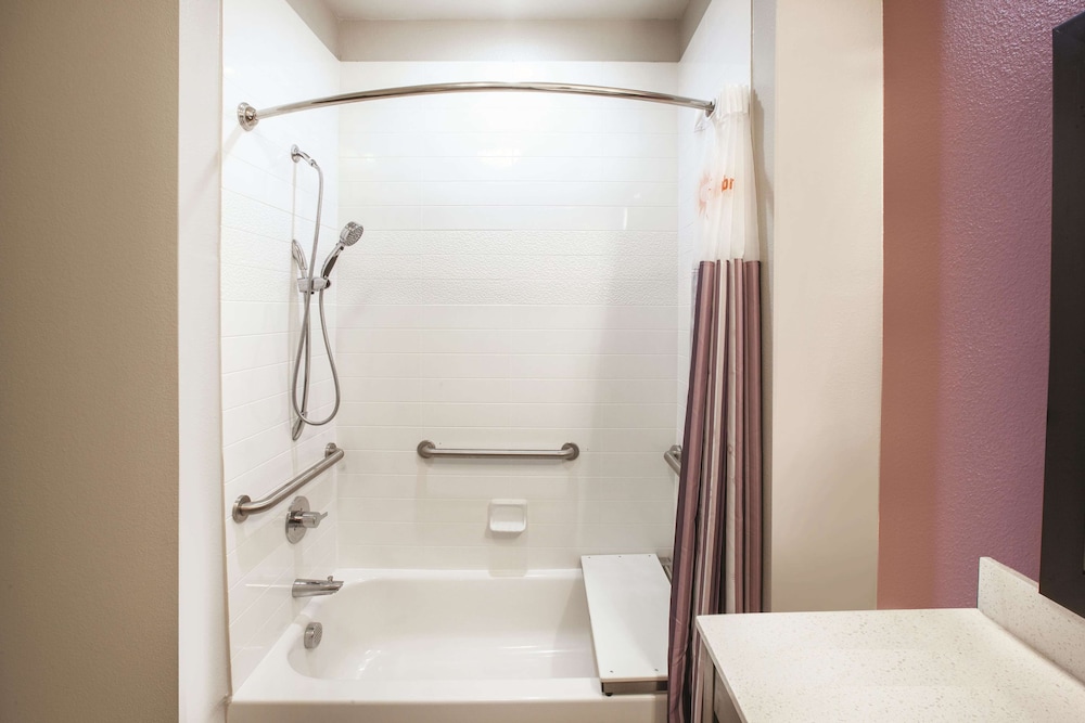 La Quinta Inn & Suites By Wyndham San Marcos Outlet Mall 31/31