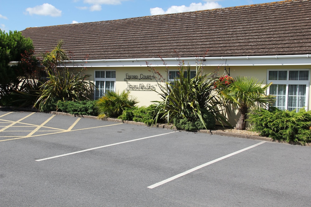 Exeter Court Hotel 57/66