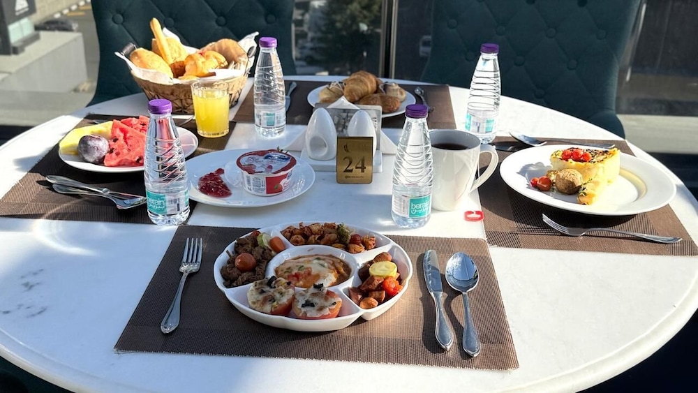 Le Reve Hotel 121/134