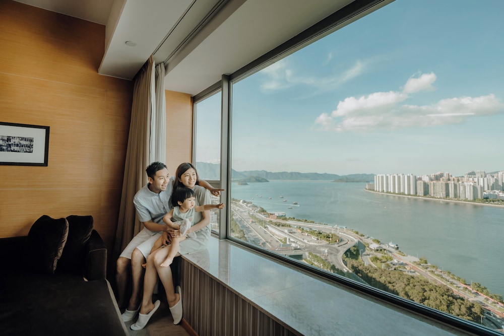 HYATT REGENCY HONG KONG SHA TIN 30/69