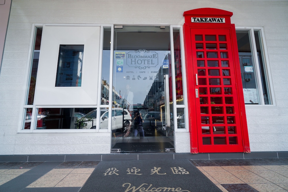 Bloommaze Boutique Hotel 4/69