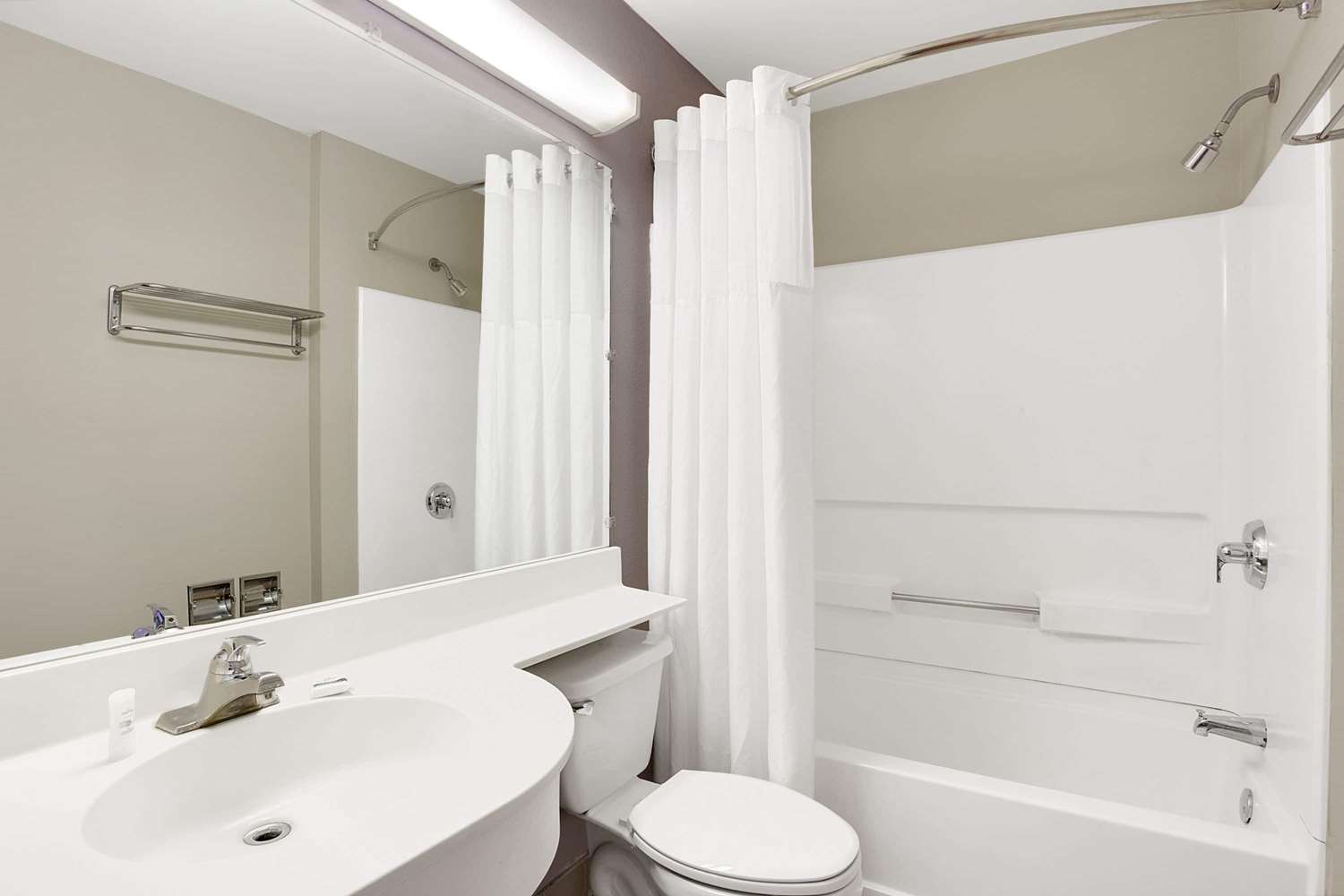 Microtel Inn & Suites by Wyndham Murfreesboro 22/24