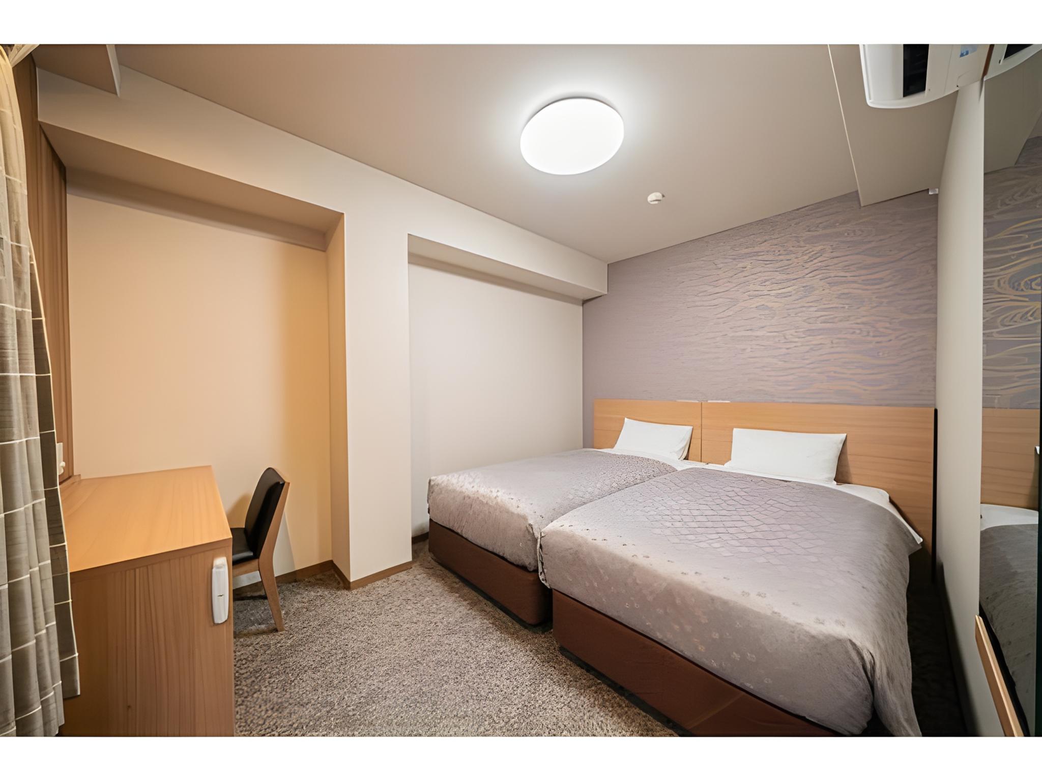 Hollywood, Twin Beds