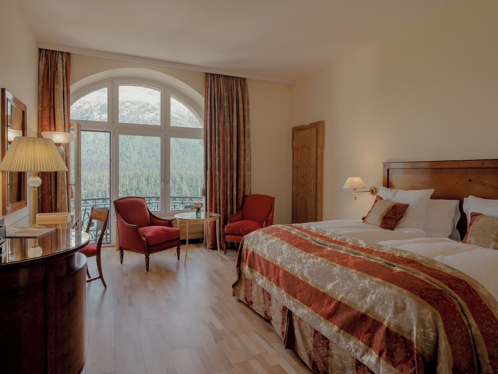 Classic, King Bed, Lake Side