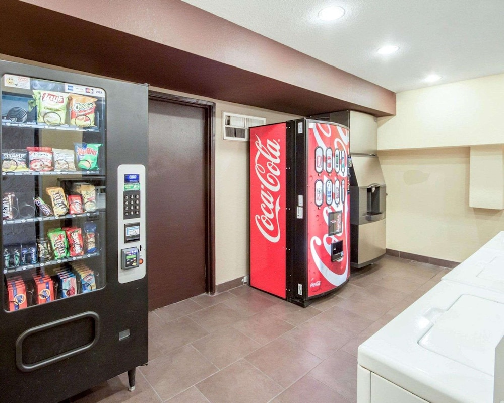 Quality Inn Airport East El Paso 33/49