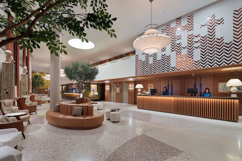 H10 Croma Malaga 8/50