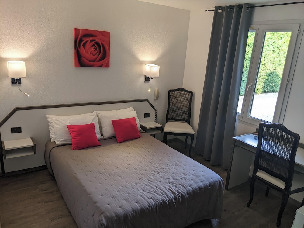 Hotel Le Pradet 8/42