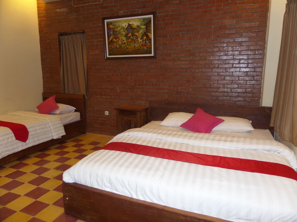 Jacatra Homestay 8/20