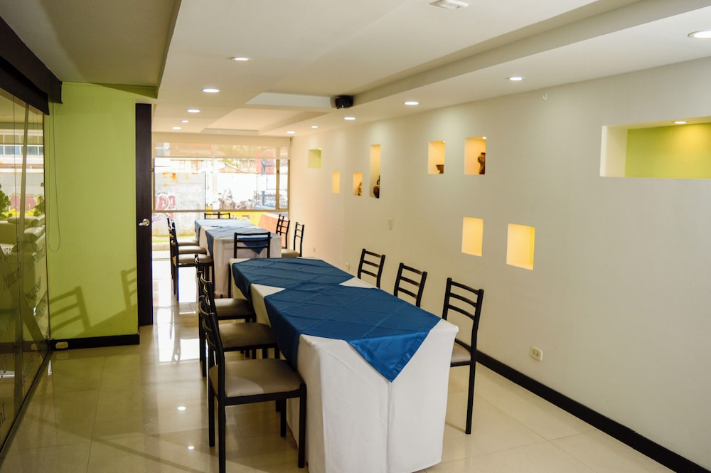 Confort 80 Zona Rosa Hotel 57/70
