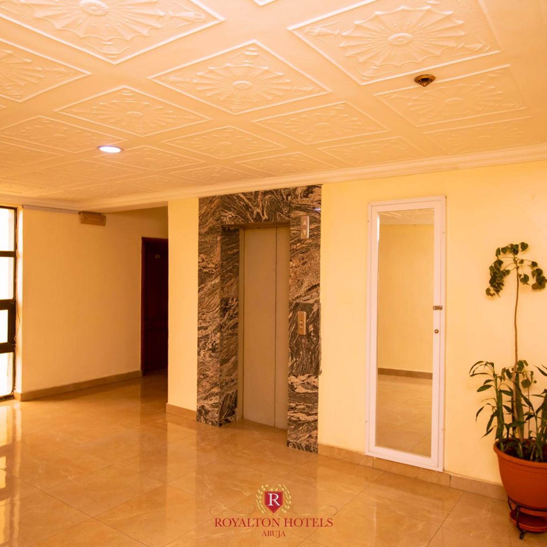 Royalton Hotel Abuja 30/44