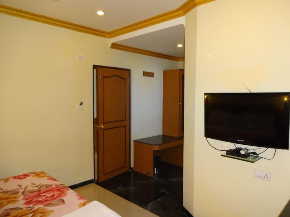 HOTEL NAHAR MANCHESTER INN 14/42