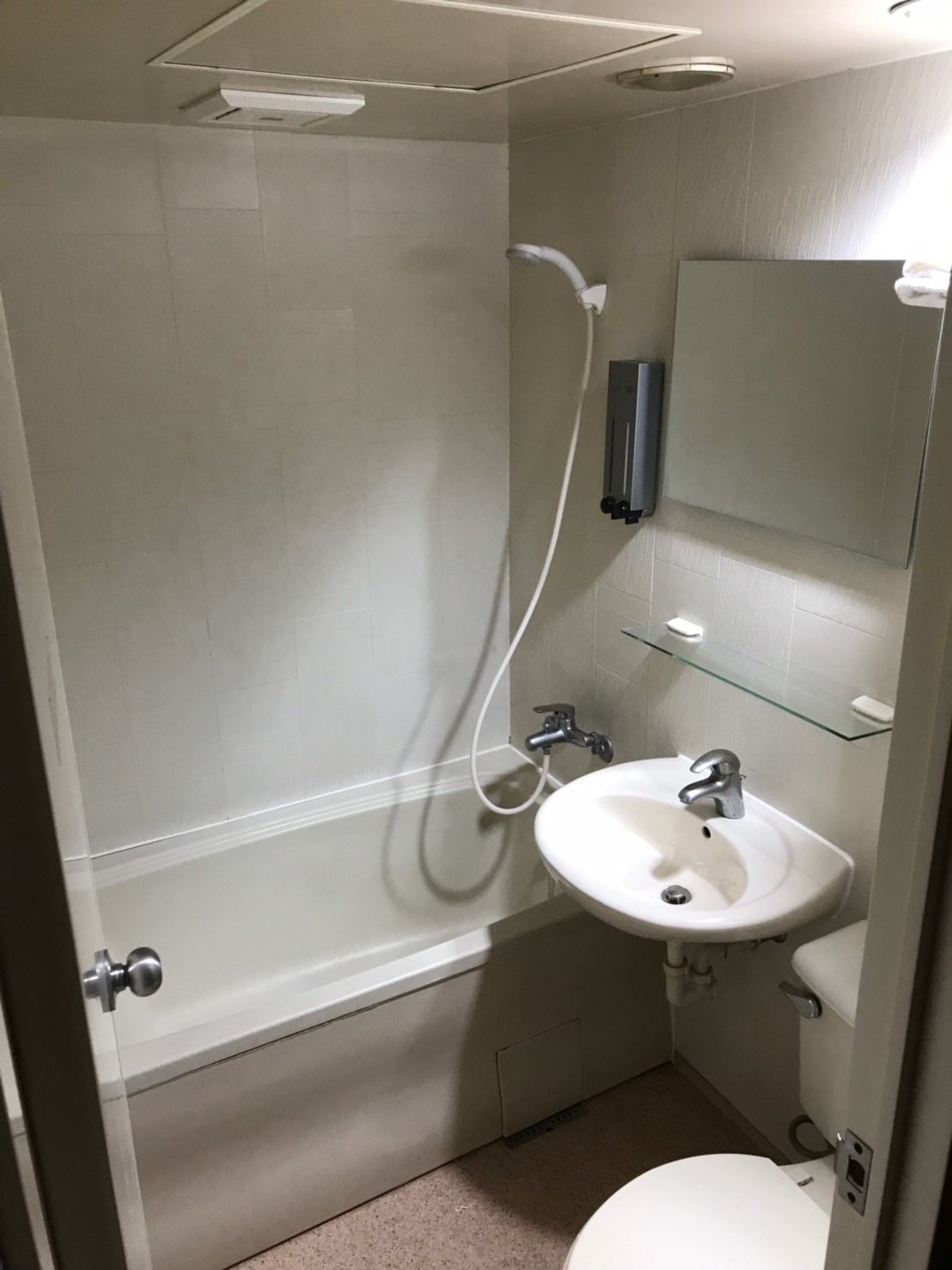 Basic, Double Bed, No Window، Long Siang Hotel 3/3