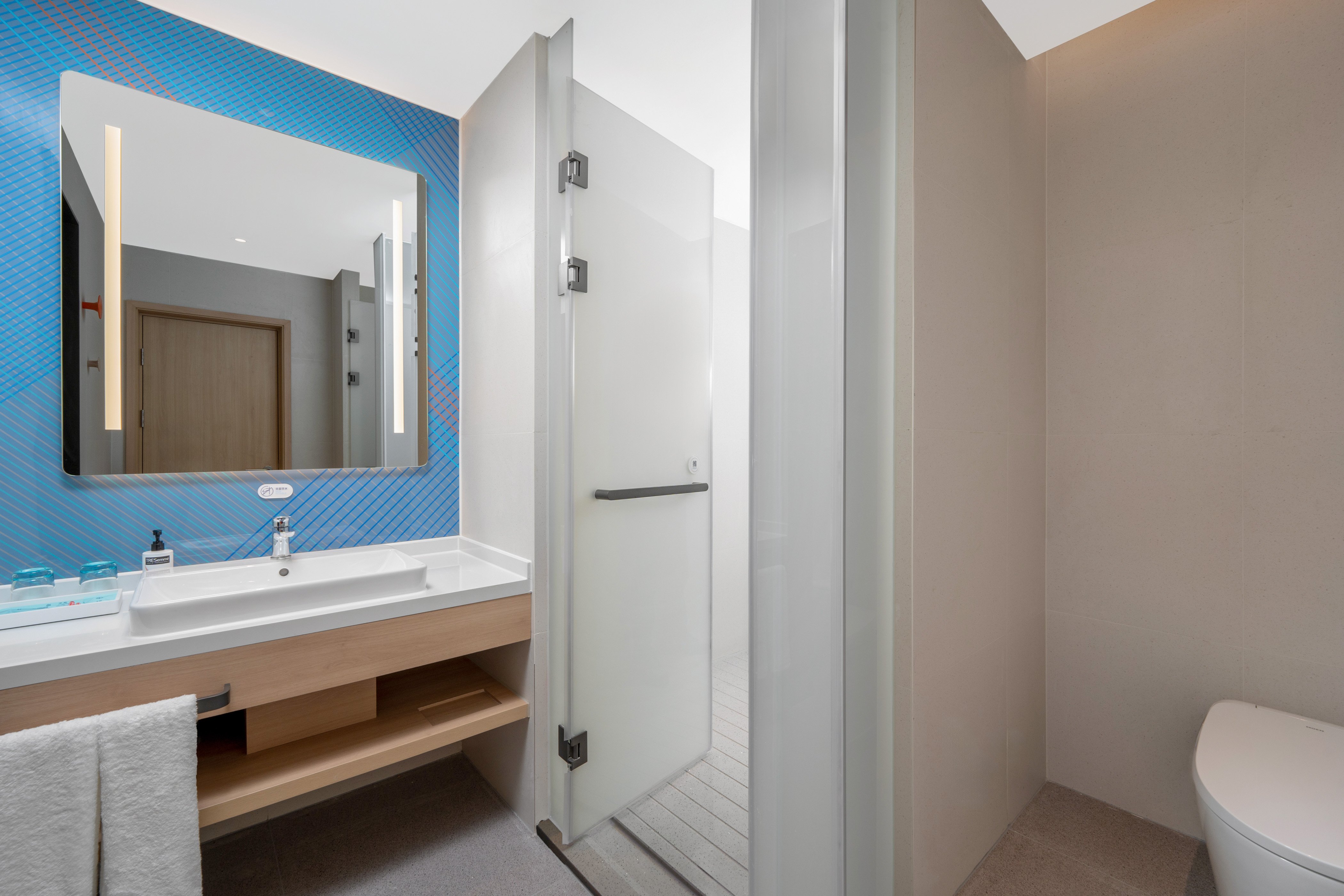 Holiday Inn Express Zhengzhou Nongye Road by IHG 39/39