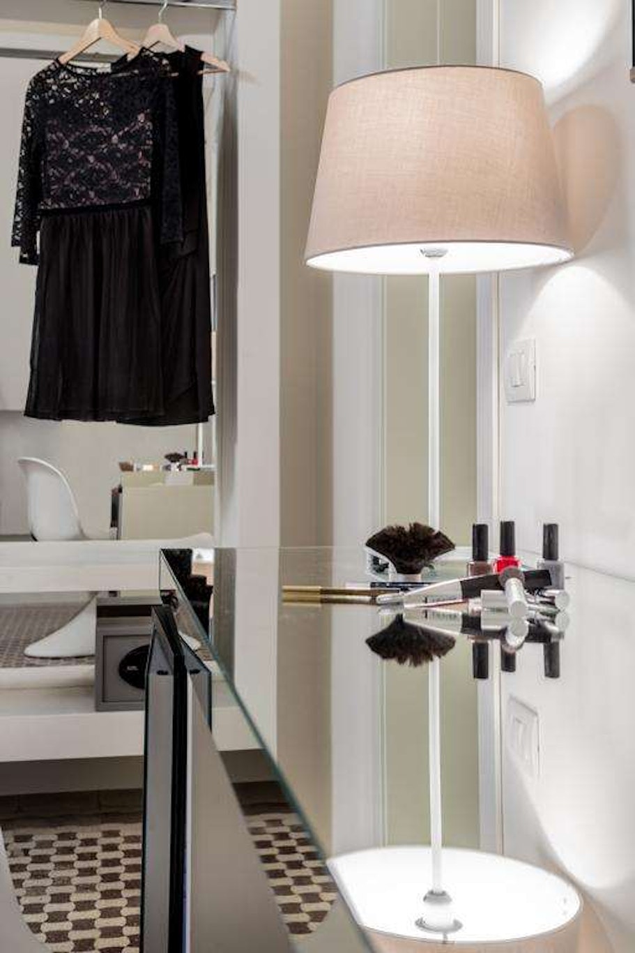 Home Boutique Luxury & Design 24/37