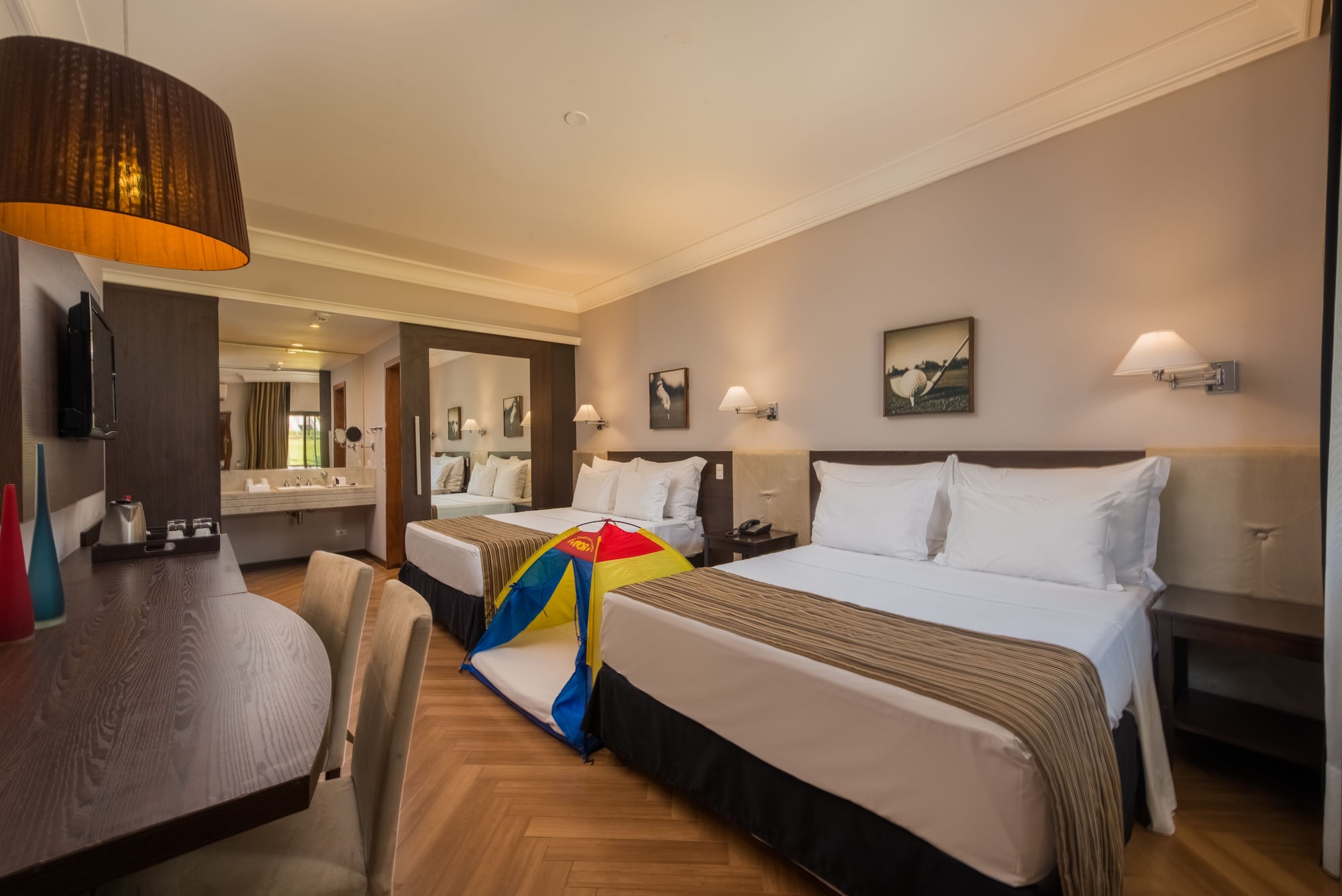 FAMILY, 2 DOUBLE BEDS