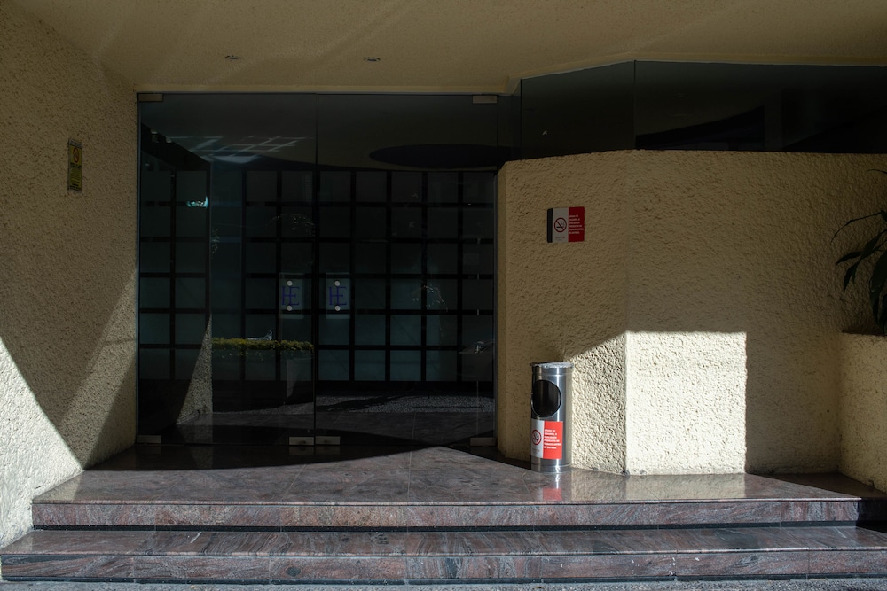 Hotel Embassy 10/48