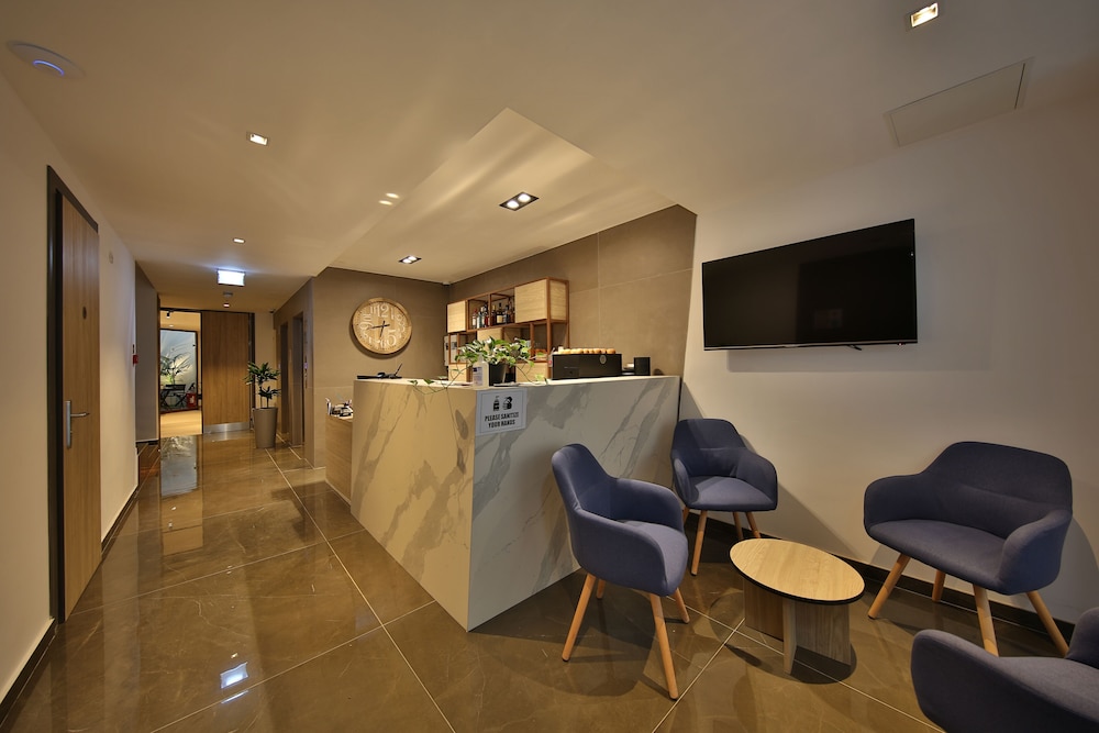 Ivy Hotel - Adults Only 22/23