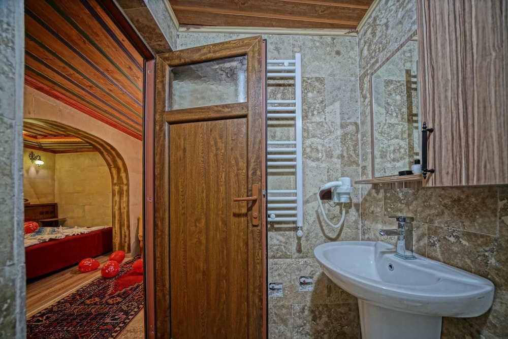 Cappa Cave Hotel 44/50