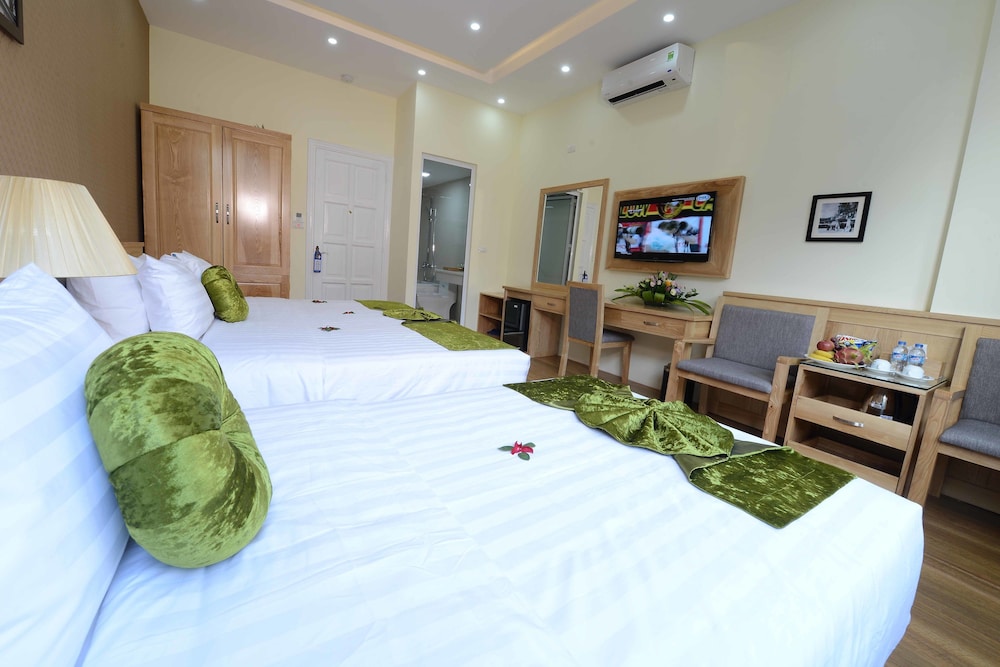 Blue Hanoi Inn Hotel 24/63