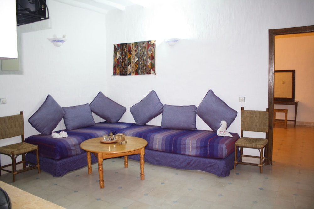 RESIDENCE AGYAD 33/50