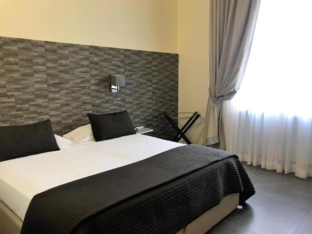 Boutique Hotel Piazza Carita 28/60
