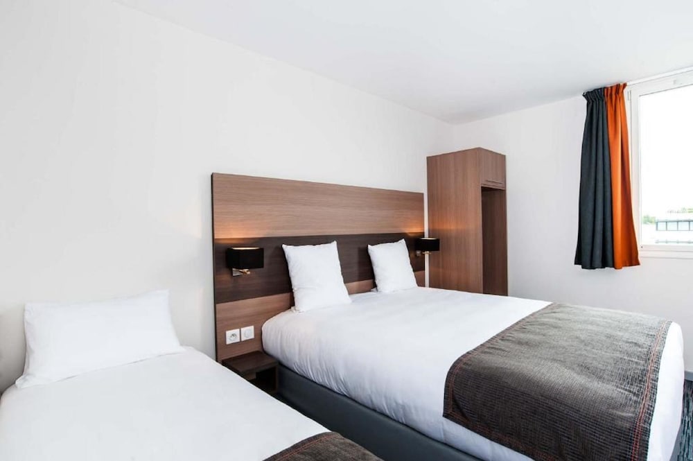Dios Hotel 9/32