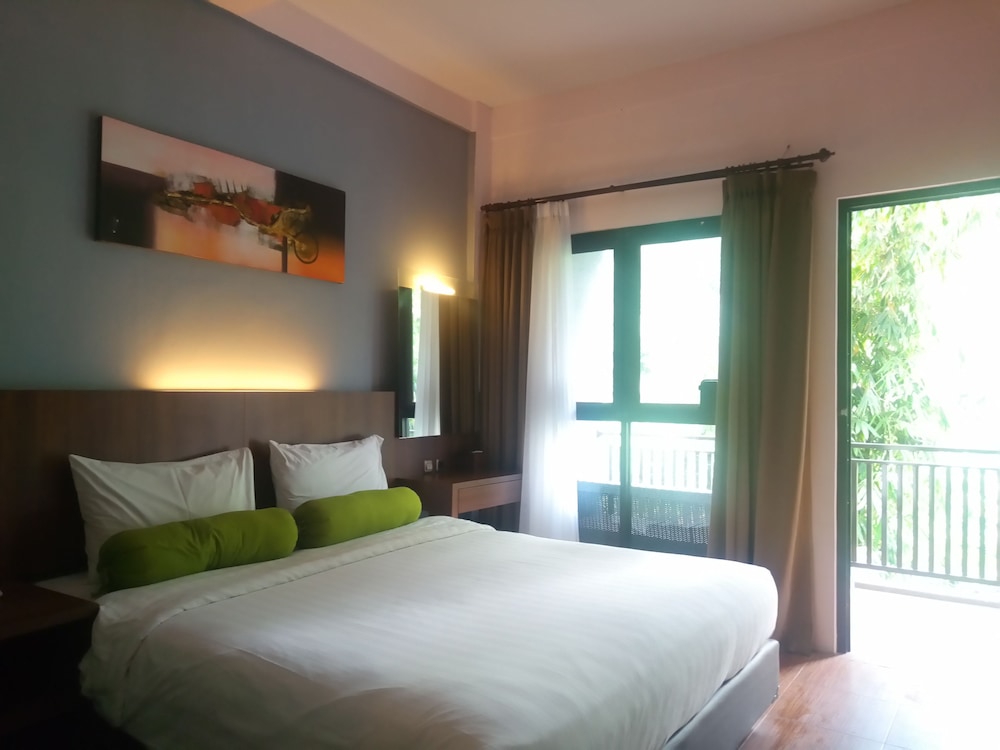 Green Forest Resort & Wedding Bandung 4/50