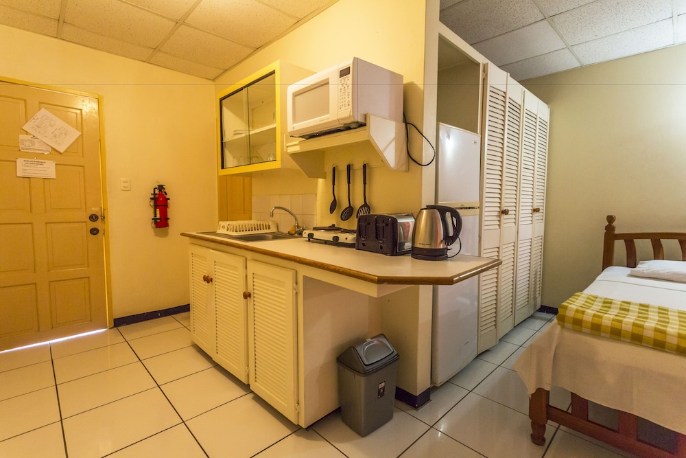 Sundeck Suites 15/15