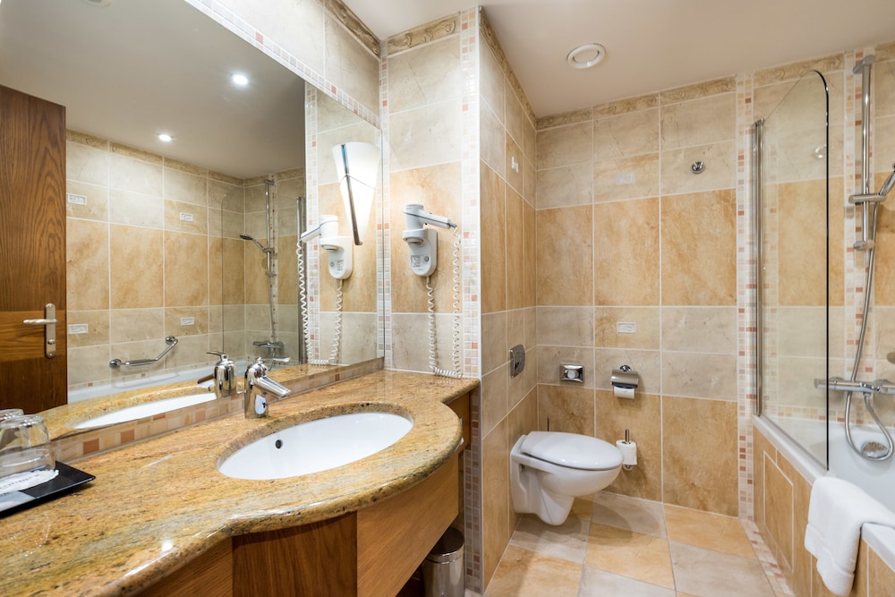 Lindner Hotel Prague Castle 47/50