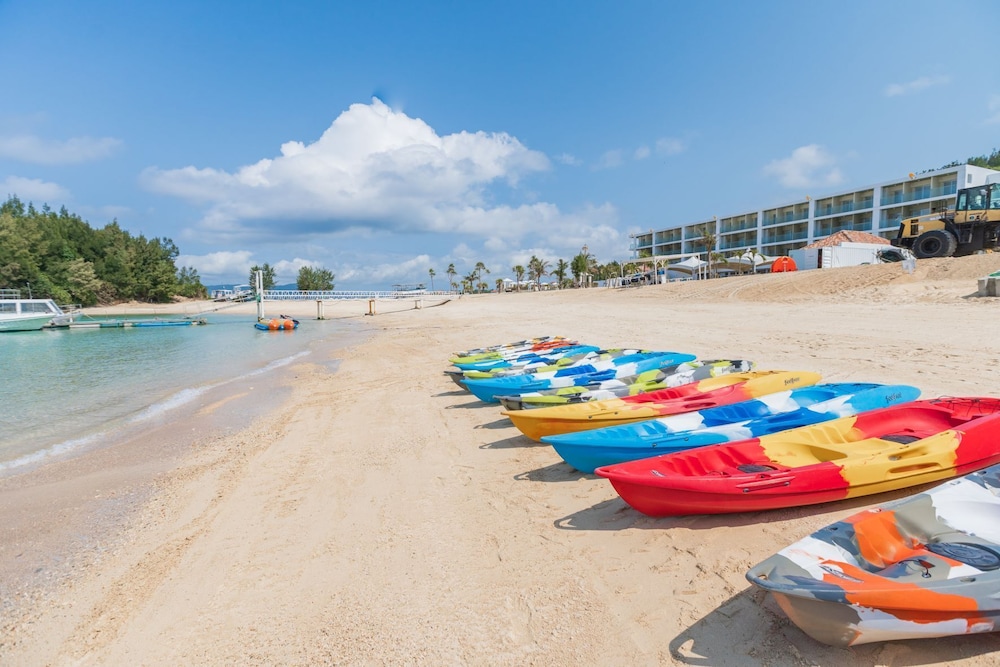 OKINAWA KARIYUSHI LCH.RESORT on The Beach 41/50