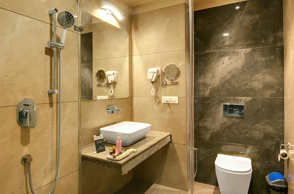 The Orchard Greens Resort 45/48