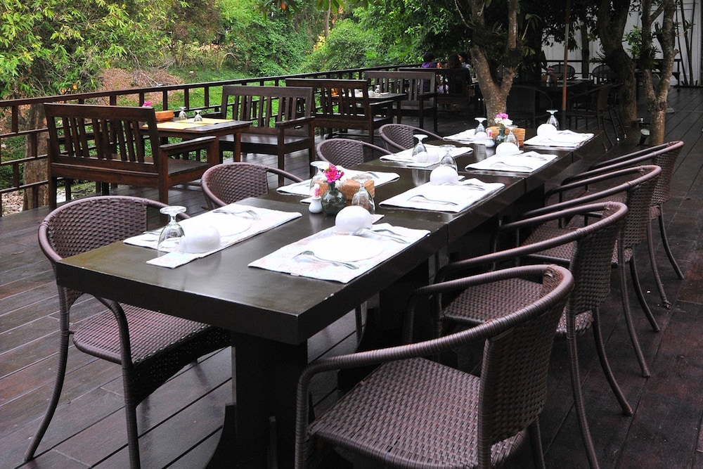 Zantiis Ndol Villas 52/66