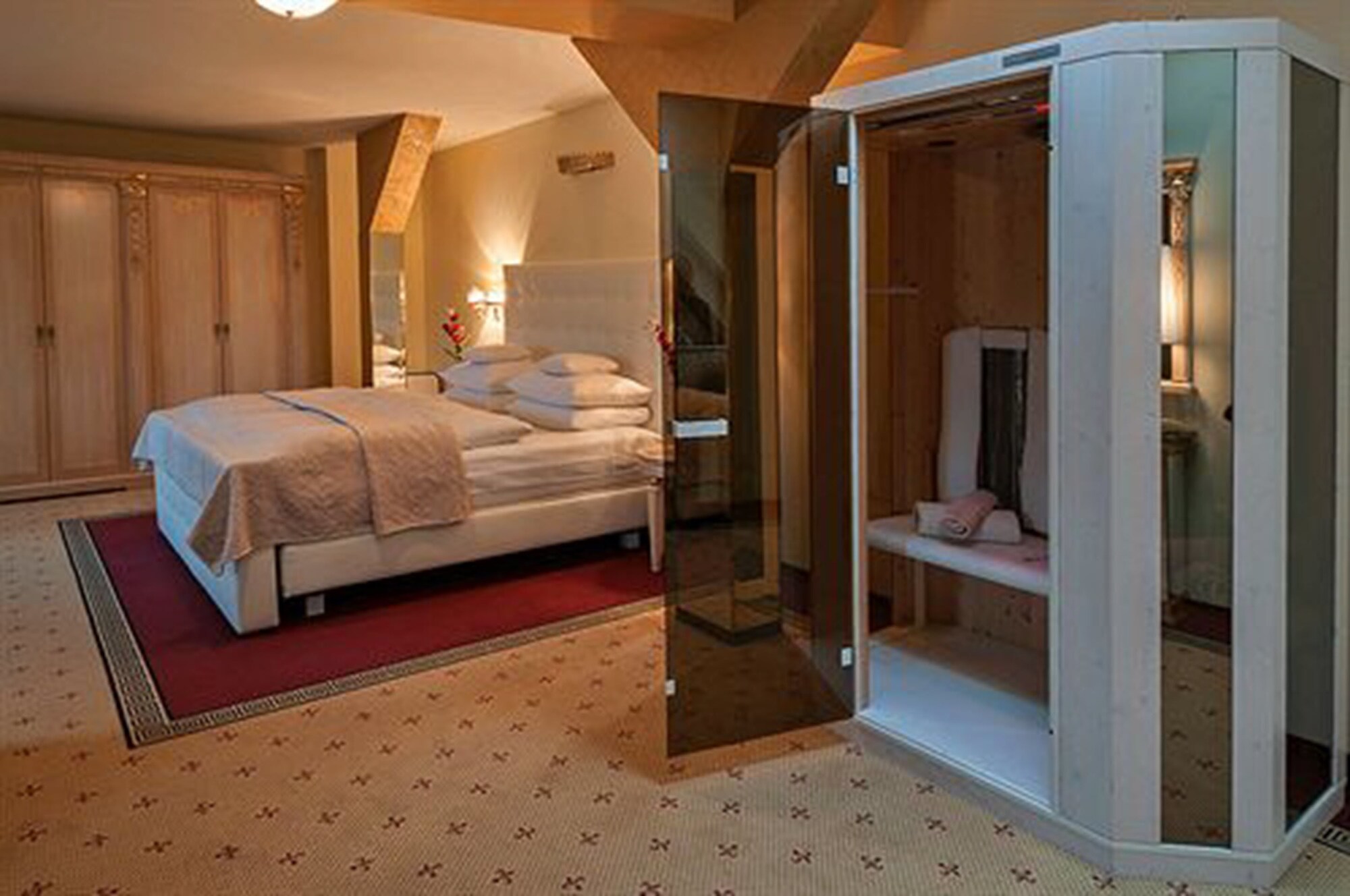 suite, jetted tub