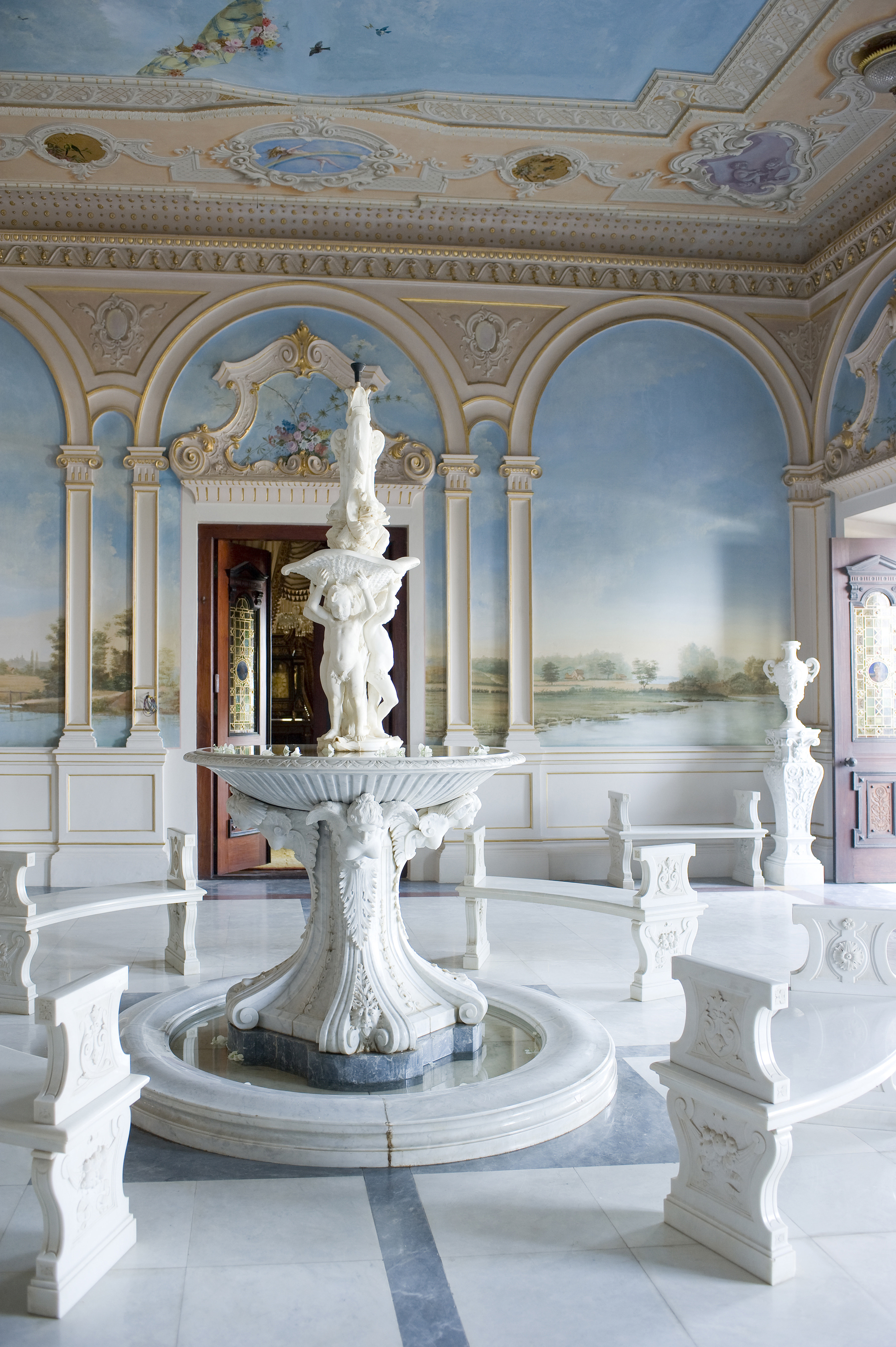 TAJ FALAKNUMA PALACE 15/81