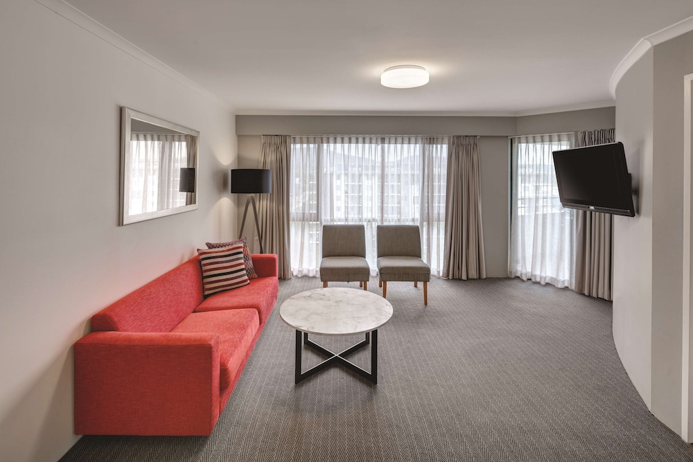 Adina Serviced Apartments Canberra James Court 23/45