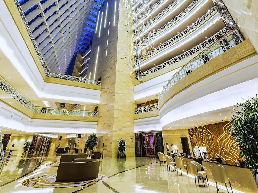 Grand Mercure Qingdao Qinglong 2/28