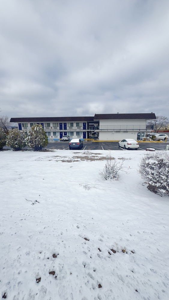Motel6 Grants, NM 65/68