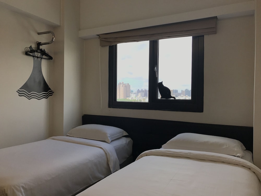 CHECK inn Express Kaohsiung Love River 26/66