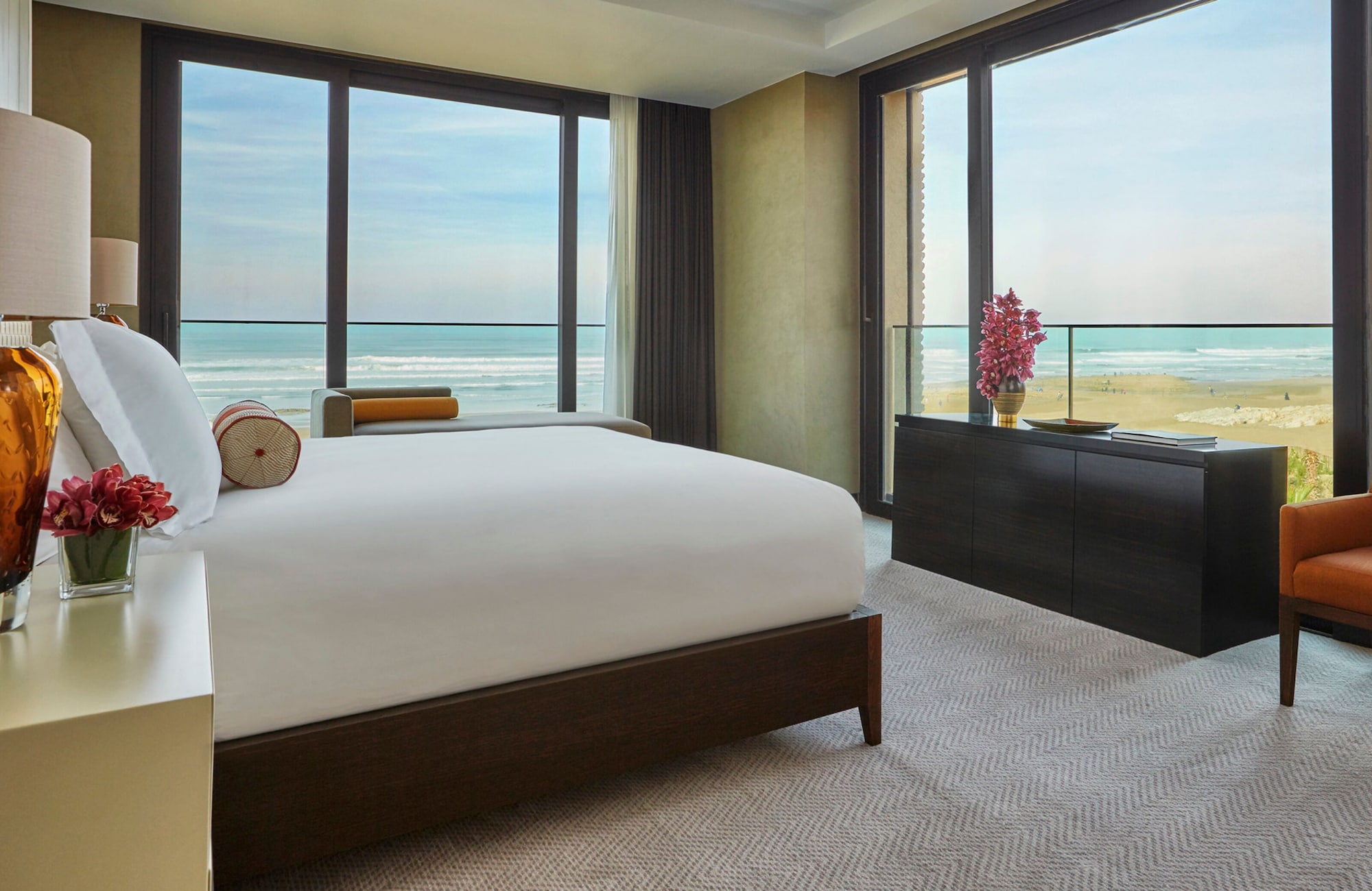IMPERIAL, SUITE, KING BED, OCEAN VIEW